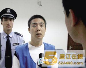 徐相君在宣判后接受媒体采访。